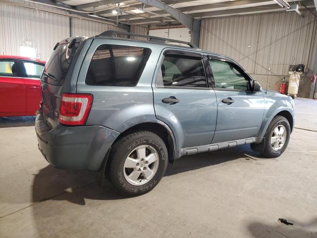 1FMCU9DG2CKB40102 - 2012 FORD ESCAPE XLT BLUE photo 3