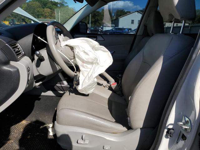 JF2SHAECXBH746651 - 2011 SUBARU FORESTER LIMITED WHITE photo 7