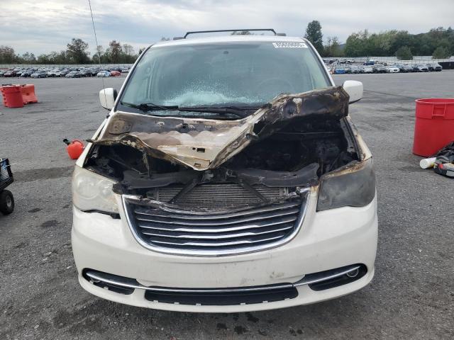 2C4RC1BG3DR583092 - 2013 CHRYSLER TOWN & COU TOURING WHITE photo 5