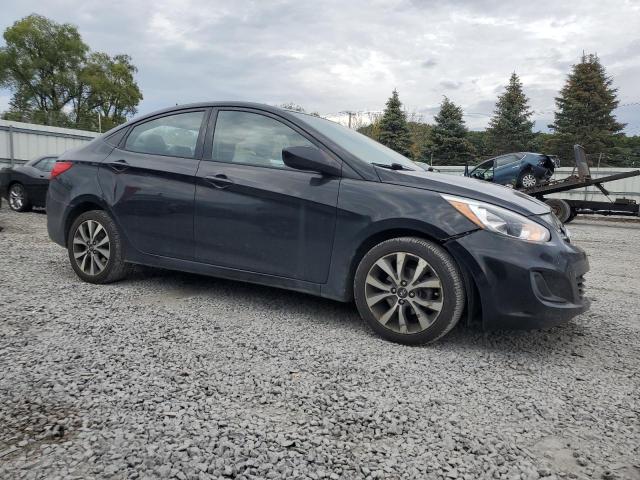 KMHCT4AE1HU355412 - 2017 HYUNDAI ACCENT SE BLACK photo 4