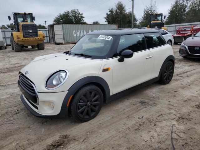 WMWXP5C52J3C65579 - 2018 MINI COOPER CREAM photo 1