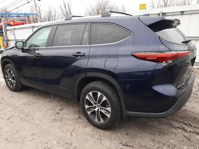 5TDGZRBH7NS564051 - 2022 TOYOTA HIGHLANDER XLE BLUE photo 2