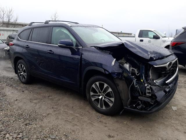 5TDGZRBH7NS564051 - 2022 TOYOTA HIGHLANDER XLE BLUE photo 4
