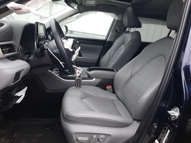 5TDGZRBH7NS564051 - 2022 TOYOTA HIGHLANDER XLE BLUE photo 7