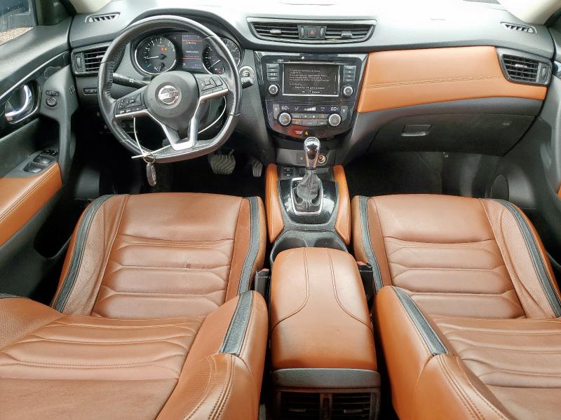 JN8AT2MT2JW468018 - 2018 NISSAN ROGUE S 银色 照片 8