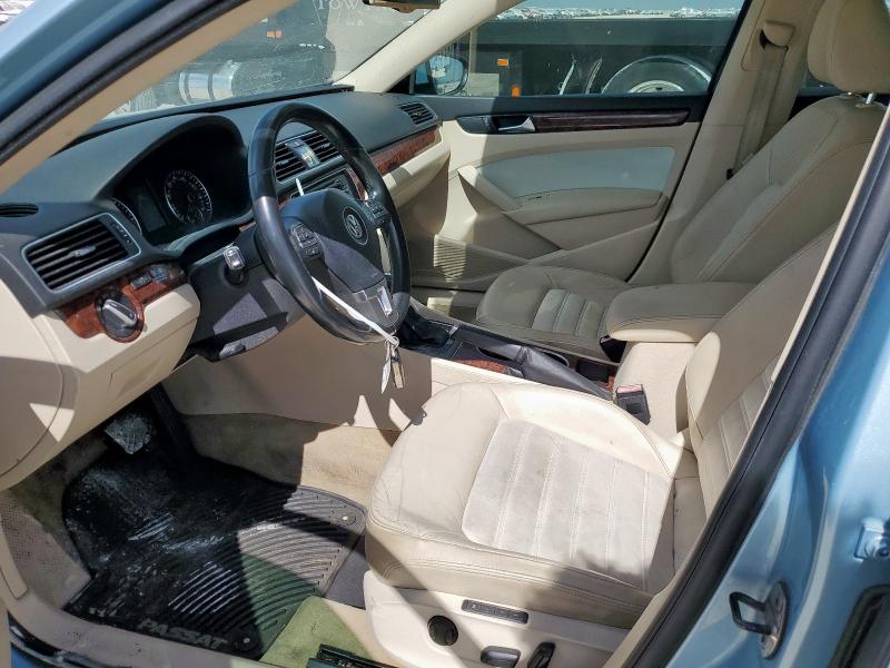 1VWCN7A35DC003624 - 2013 VOLKSWAGEN PASSAT SEL Silber Foto 7