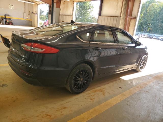 3FA6P0LUXKR119235 - 2019 FORD FUSION SE BLACK photo 3