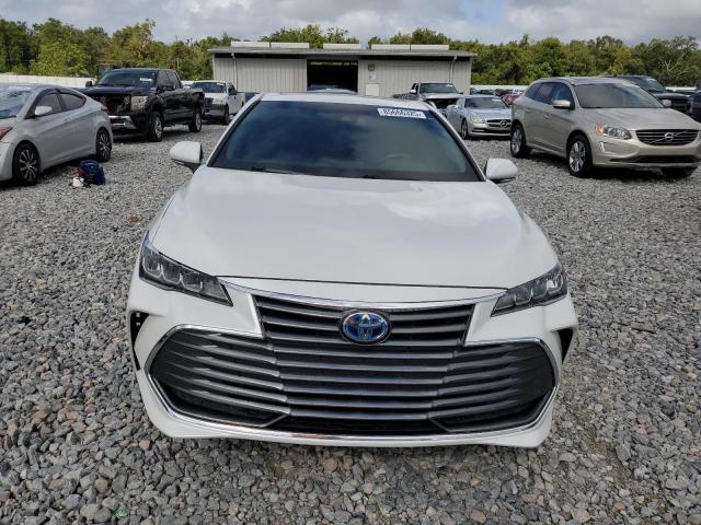 4T1B21FB0KU001335 - 2019 TOYOTA AVALON XLE Beyaz fotoğraf 5