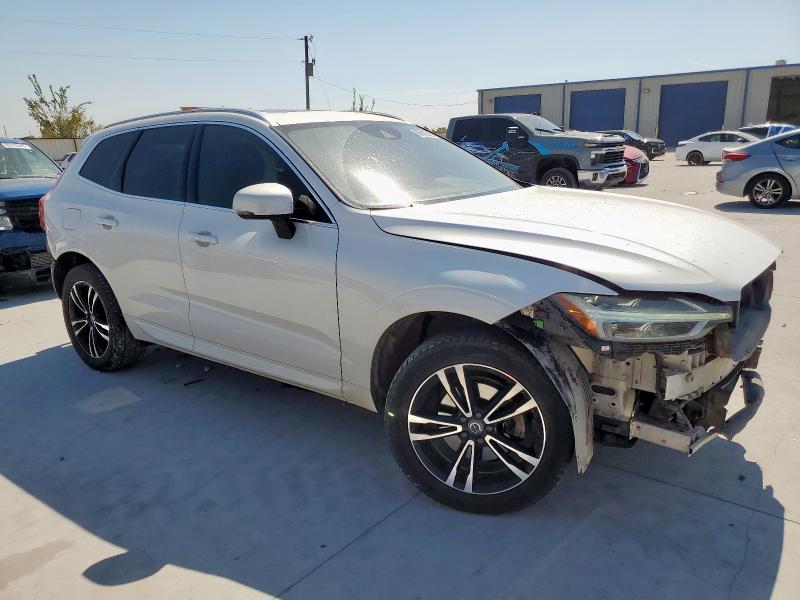 LYV102RKXKB186768 - 2019 VOLVO XC60 T5 Blanc photo 4