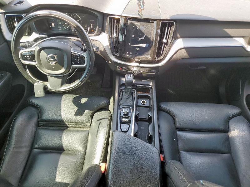 LYV102RKXKB186768 - 2019 VOLVO XC60 T5 Blanc photo 8