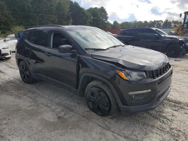 3C4NJCBB5KT676730 - 2019 JEEP COMPASS LATITUDE Czarny zdjęcie 4