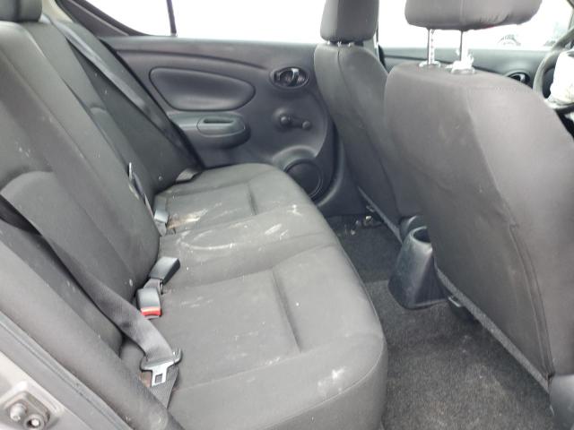 3N1CN7AP8KL800847 - 2019 NISSAN VERSA S 灰色 照片 10