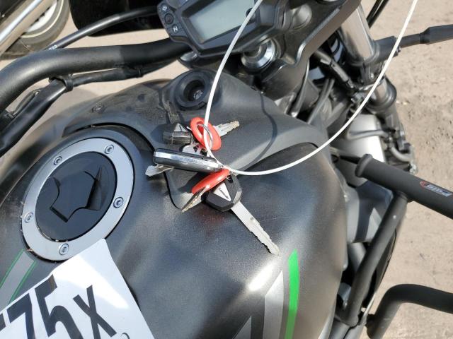 JKAENEC16NDA05225 - 2022 KAWASAKI EN650 C 黑色 照片 8