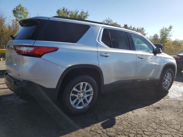 1GNEVGKW2KJ170950 - 2019 CHEVROLET TRAVERSE LT 银色 照片 3
