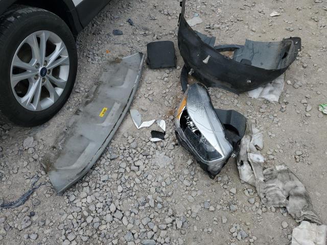 1FMCU0GD9JUC07597 - 2018 FORD ESCAPE SE WHITE photo 13