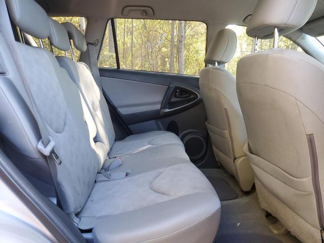 2T3BF4DVXBW125798 - 2011 TOYOTA RAV4 SILVER photo 11