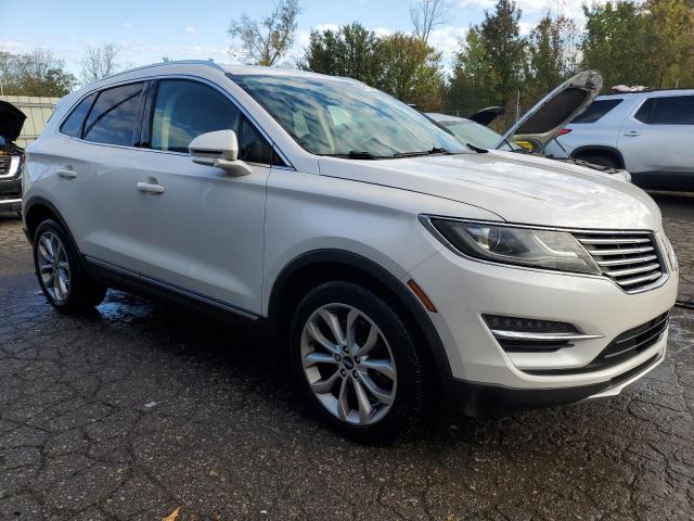 5LMCJ2D90GUJ12856 - 2016 LINCOLN MKC SELECT თეთრი ფოტო 4