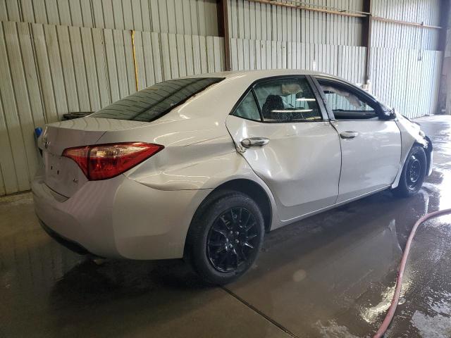 2T1BURHE0JC022900 - 2018 TOYOTA COROLLA L Gümüş foto 3