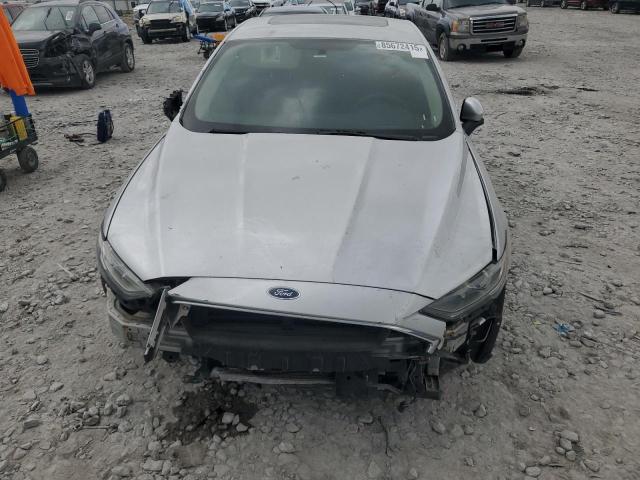 3FA6P0LU5KR110619 - 2019 FORD FUSION SE Күміс фото 5
