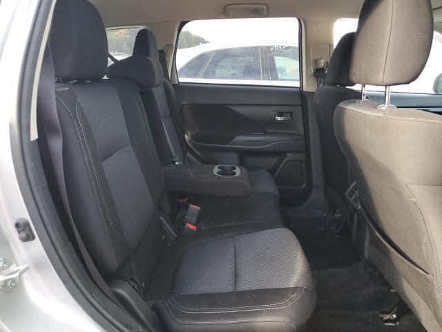 JA4AZ3A31KZ055666 - 2019 MITSUBISHI OUTLANDER SE SILVER photo 11