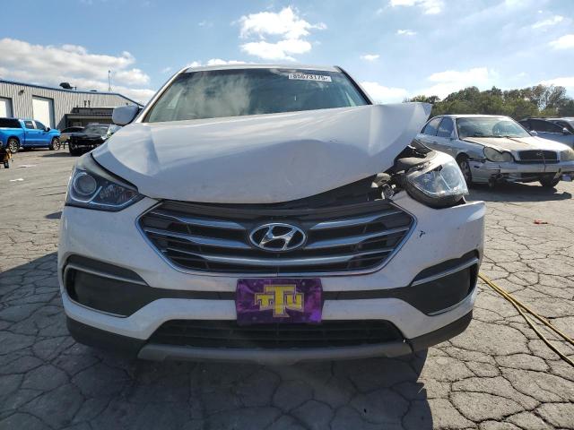 5NMZT3LB5JH083021 - 2018 HYUNDAI SANTA FE S WHITE photo 5