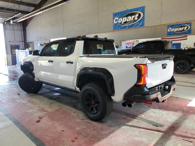 3TYLC5LN8ST022034 - 2025 TOYOTA TACOMA DOUBLE CAB Weiß Foto 2