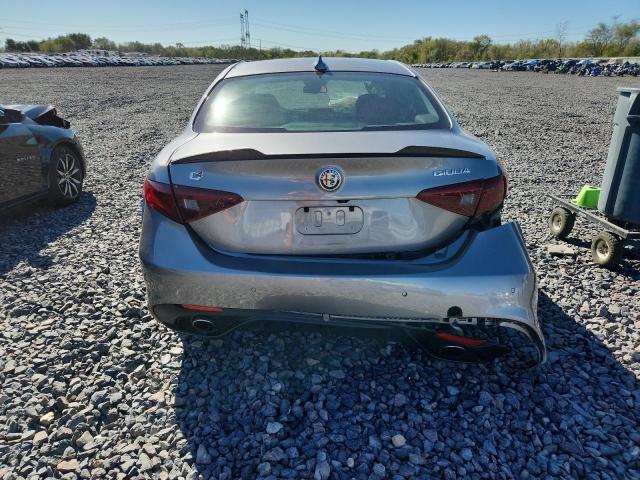 ZARFAEEN5J7577730 - 2018 ALFA ROMEO GIULIA TI Q4 SILVER photo 6