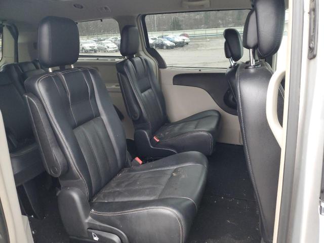 2C4RC1CG7CR266297 - 2012 CHRYSLER TOWN & COU TOURING L SILVER photo 11