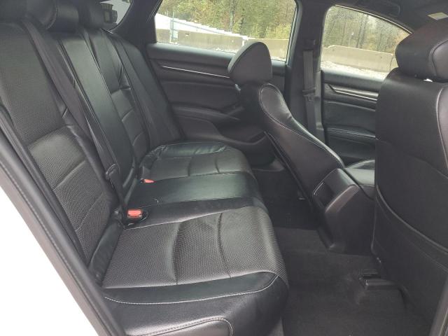 1HGCV1F33JA023999 - 2018 HONDA ACCORD SPORT WHITE photo 10