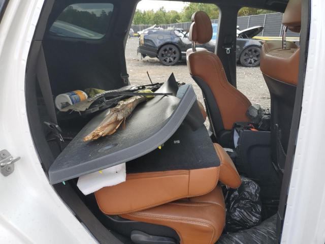 1C4RJFDJ8FC662958 - 2015 JEEP GRAND CHER SRT-8 WHITE photo 11