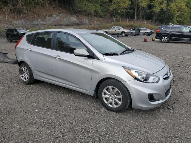 KMHCT5AE7DU131061 - 2013 HYUNDAI ACCENT GLS Күміс фото 4