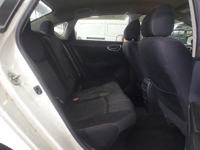 3N1AB7AP7JY243172 - 2018 NISSAN SENTRA S 白色 照片 10