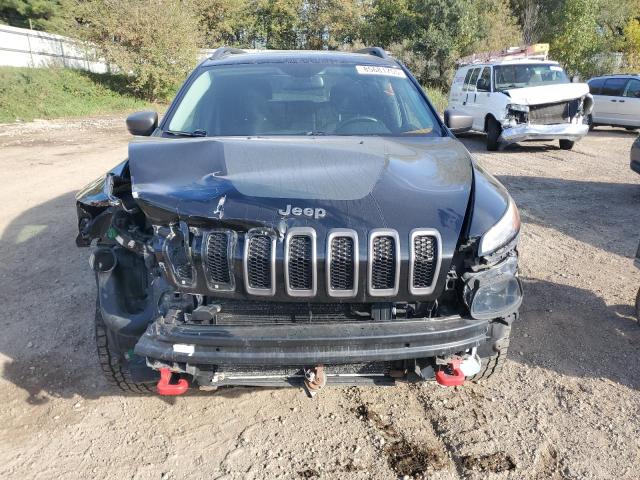 1C4PJMBS6GW128722 - 2016 JEEP CHEROKEE TRAILHAWK BLACK photo 5