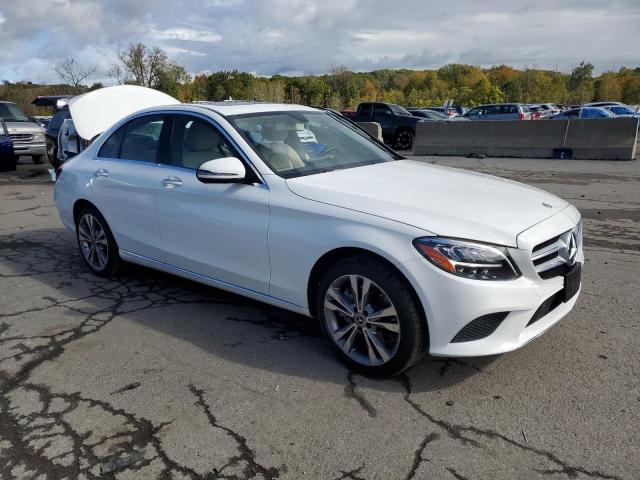 55SWF8EB8KU320476 - 2019 MERCEDES-BENZ C 300 4MATIC WHITE photo 4