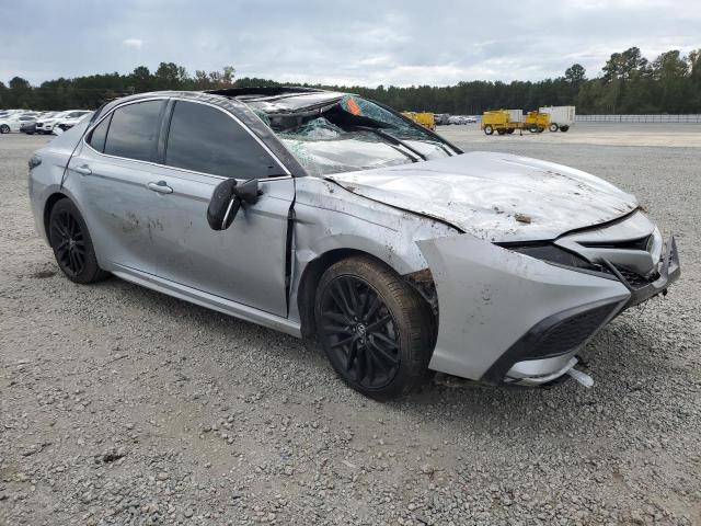 4T1K61AK0PU173450 - 2023 TOYOTA CAMRY XSE SILVER photo 4