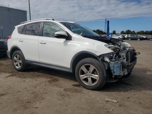 2T3WFREV2FW135440 - 2015 TOYOTA RAV4 XLE WHITE photo 4
