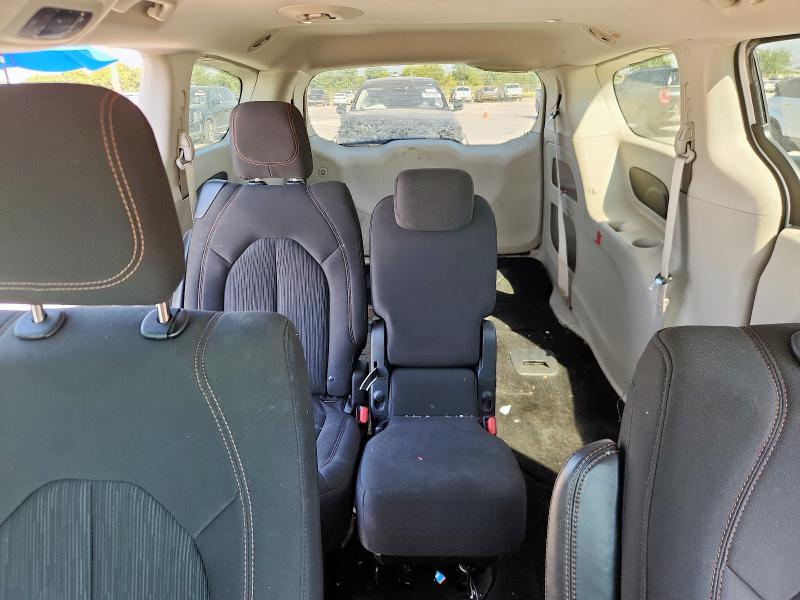 2C4RC1FG5JR227233 - 2018 CHRYSLER PACIFICA TOURING PLUS WHITE photo 10