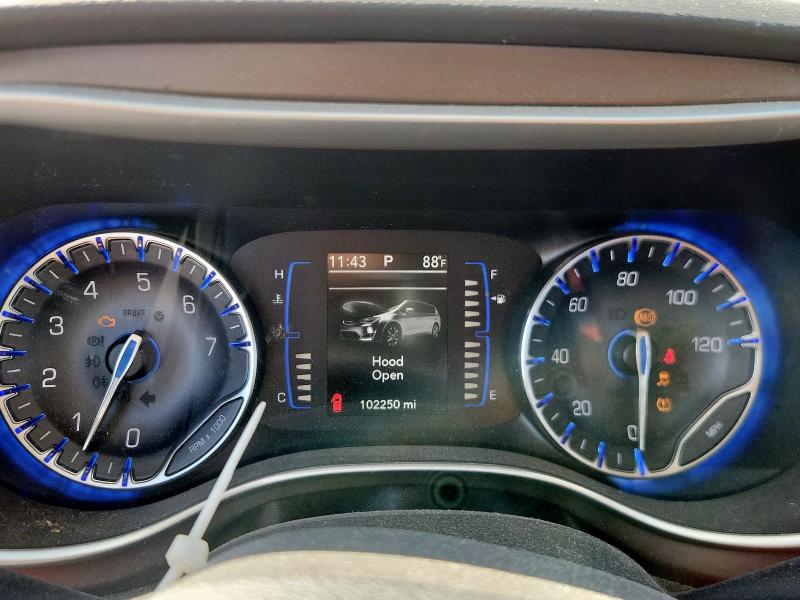 2C4RC1FG5JR227233 - 2018 CHRYSLER PACIFICA TOURING PLUS WHITE photo 9