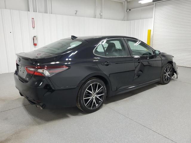 4T1G11AK8RU237032 - 2024 TOYOTA CAMRY SE NIGHT SHADE BLACK photo 3
