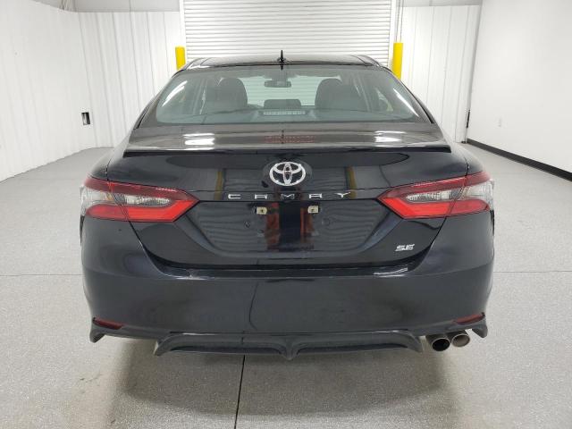 4T1G11AK8RU237032 - 2024 TOYOTA CAMRY SE NIGHT SHADE BLACK photo 6
