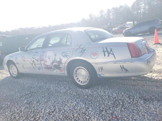 1LNHM81W01Y655573 - 2001 LINCOLN TOWN CAR EXECUTIVE Silber Foto 2