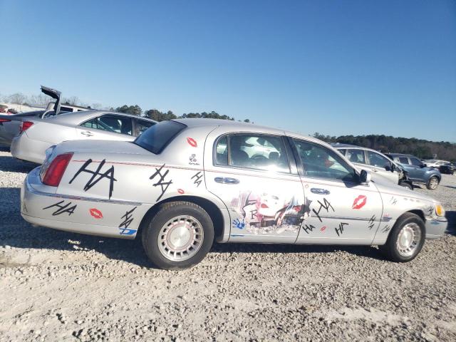 1LNHM81W01Y655573 - 2001 LINCOLN TOWN CAR EXECUTIVE Silber Foto 3