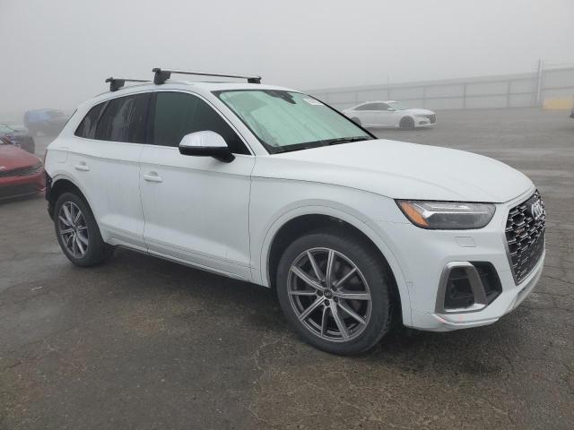 WA1C4AFY1M2045697 - 2021 AUDI SQ5 PRESTIGE WHITE photo 4