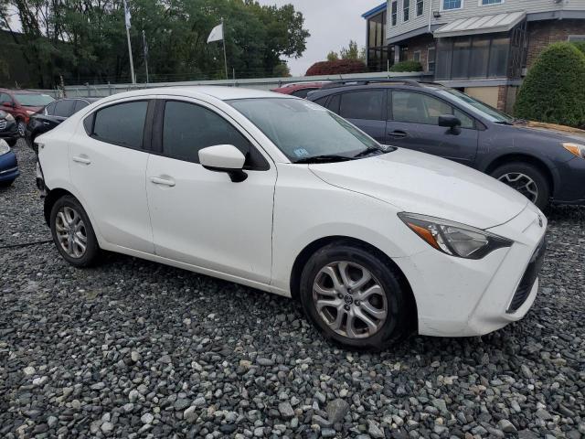 3MYDLBYV5JY329256 - 2018 TOYOTA YARIS IA 白色 照片 4