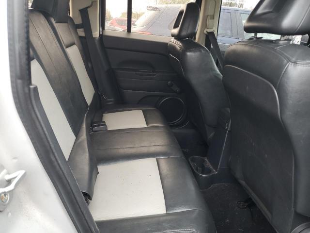 1J8FF28W68D683817 - 2008 JEEP PATRIOT SPORT 银色 照片 10