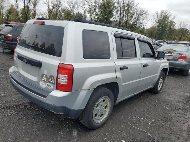 1J8FF28W68D683817 - 2008 JEEP PATRIOT SPORT 银色 照片 3