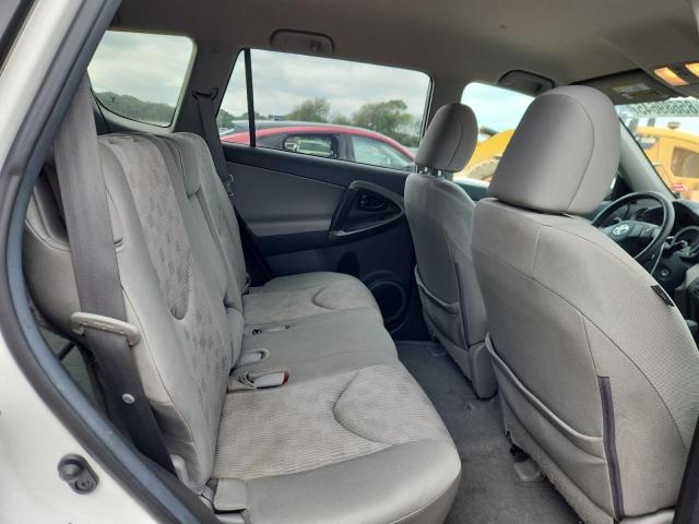 2T3BF4DVXCW201327 - 2012 TOYOTA RAV4 WHITE photo 11