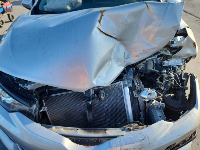 JTNKARJE2JJ566964 - 2018 TOYOTA COROLLA IM Серебристый фото 11