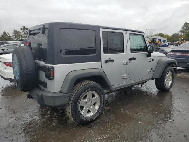 1J4HA3H13BL551212 - 2011 JEEP WRANGLER U SPORT Silber Foto 3