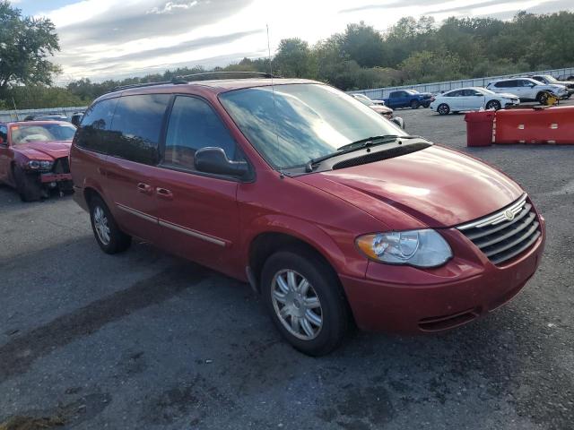 2A4GP54L76R772189 - 2006 CHRYSLER TOWN & COU TOURING MAROON photo 4